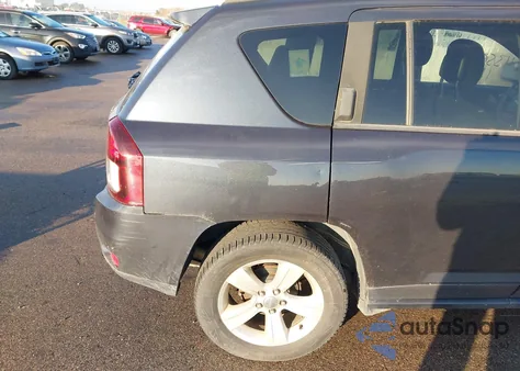 2015 Jeep Compass Sport z USA, uszkodzony, nr VIN 1C4NJDBB0FD240191